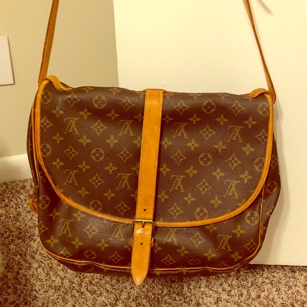 Huge authentic LV double-sided messenger bag. EUC!